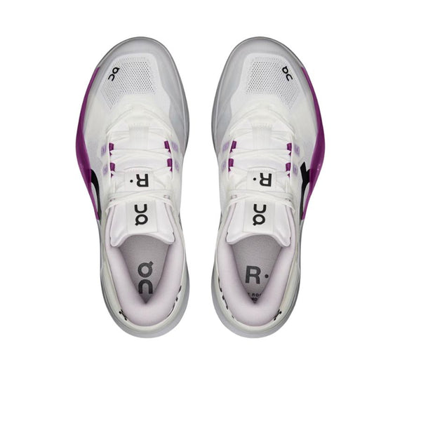 On THE ROGER Pro 3 - White | Muscadine