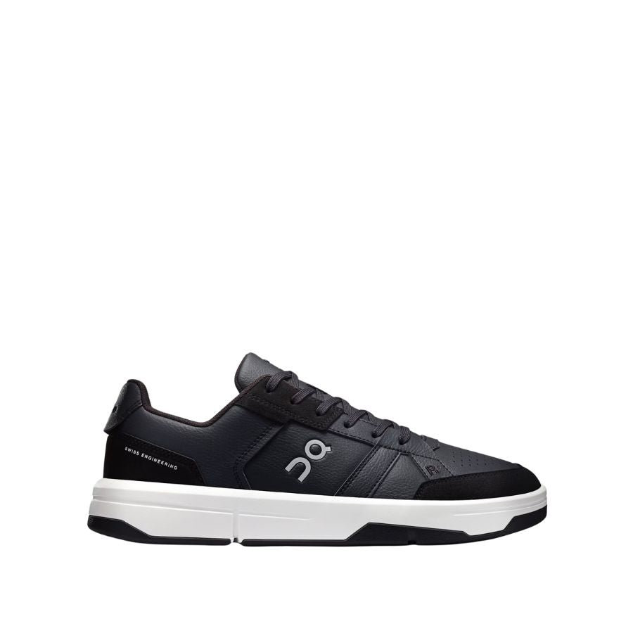 On THE ROGER Clubhouse - Black | White