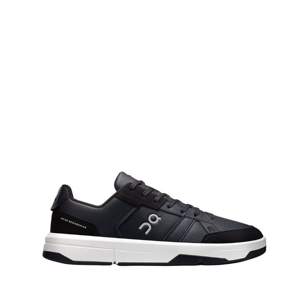 On THE ROGER Clubhouse - Black | White