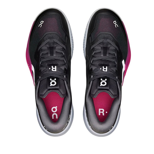 On THE ROGER Pro 3 Clay - Black | Pink