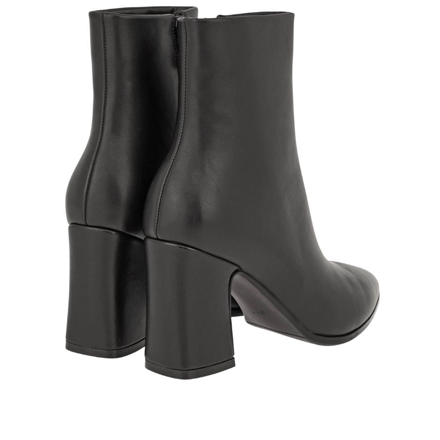 Exe pointed toe block heel ankle boots - black
