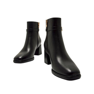 Mariamare Leather Ankle Boots With Buckle Detail - Black