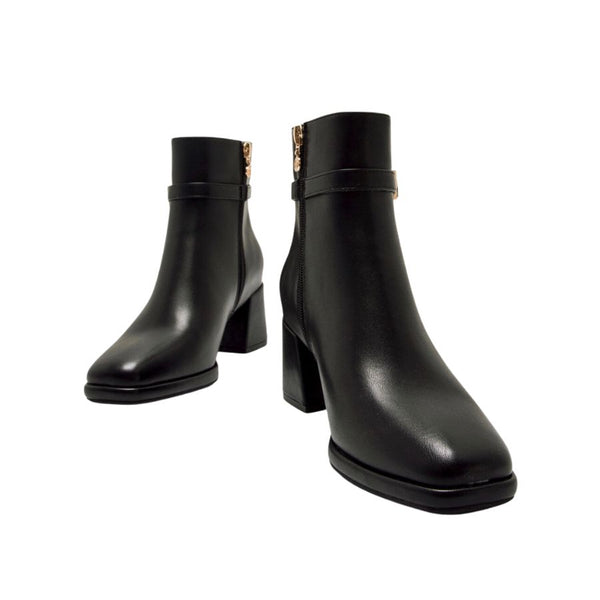 Mariamare Leather Ankle Boots With Buckle Detail - Black