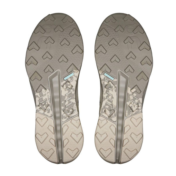 On Cloudhorizon 2 - Pearl | Fog